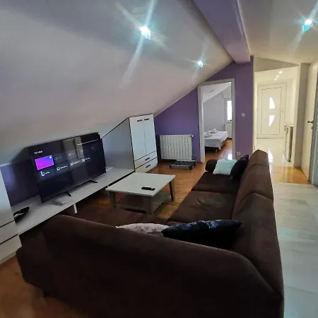 Filip 2 Apartamento Pula