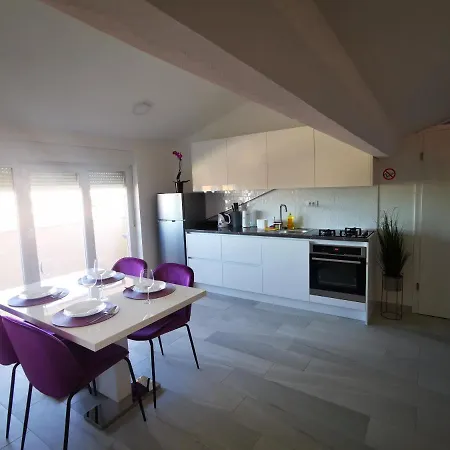 Apartment Apartman Filip 2 *